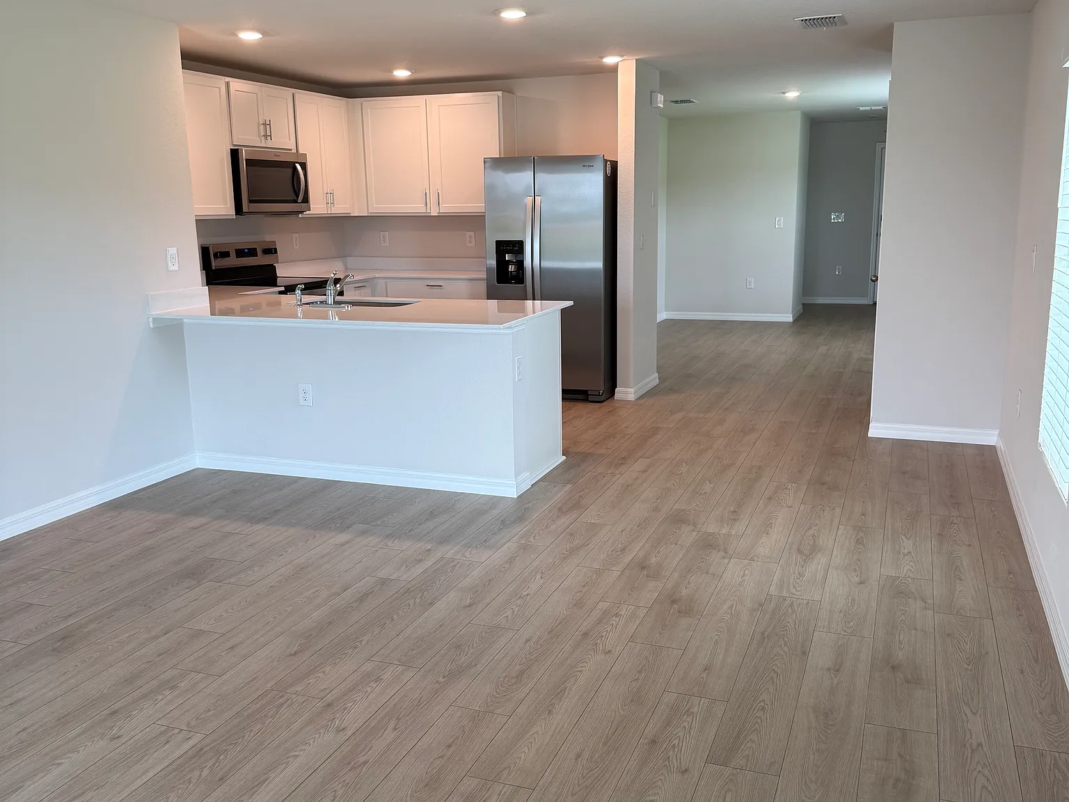 3 bed, 1504 sqft, $2,450 — Photo 4