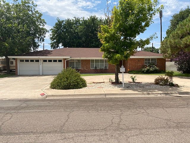 1st image of 2711 N Albertson Dr