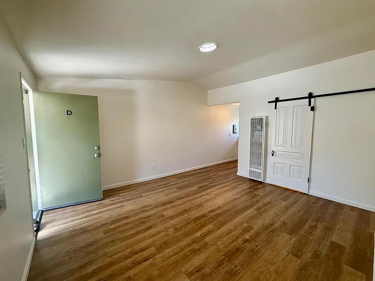 1808 Castillo St #D — Photo 7