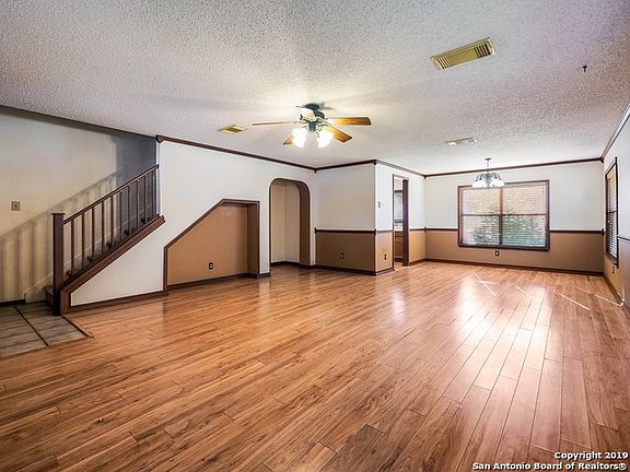 3rd image of 416 Camaron Woods