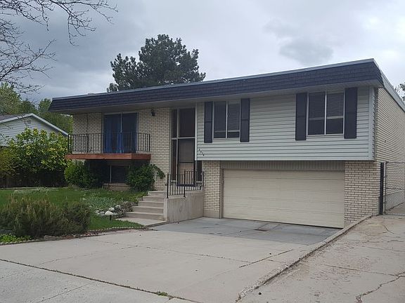 3rd image of 2576 E Cypress Way