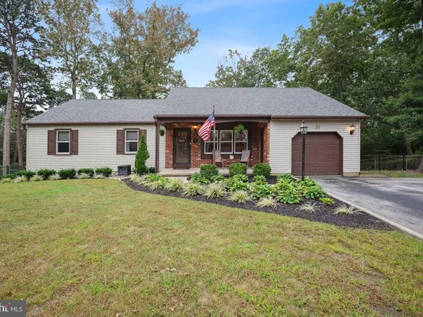 21 Nottingham Dr, Sicklerville, NJ 08081