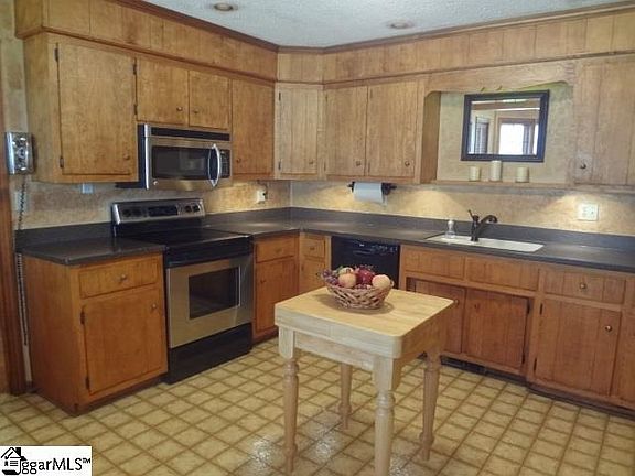 4th image of 101 Sugarberry Dr