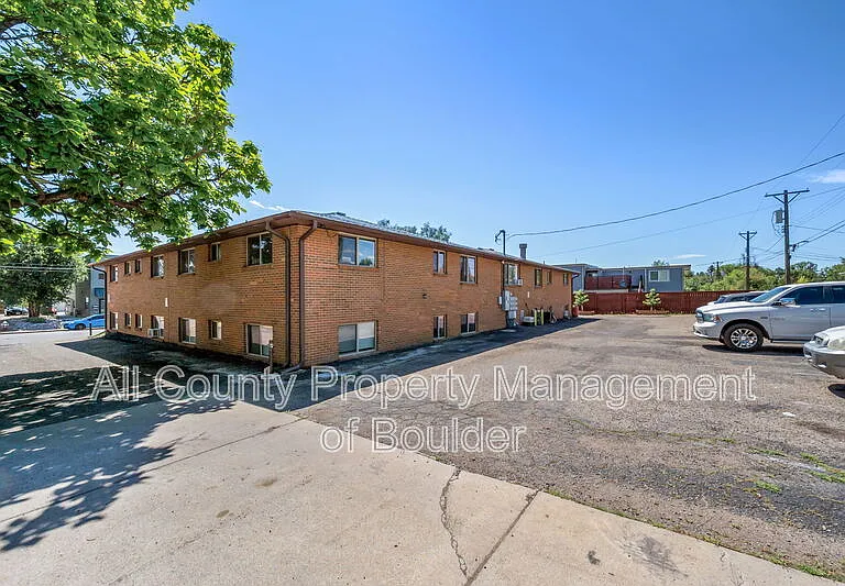 1353 Coffman St #12 — Photo 14