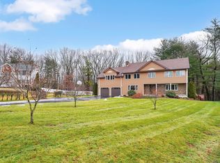 61 Meakin Dr, Windsor, CT 06095