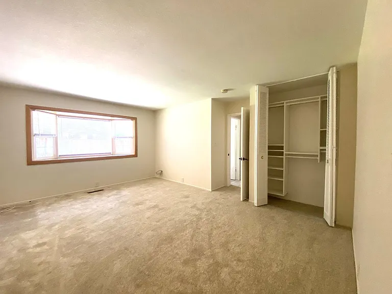 4653 Del Valle Pkwy — Photo 18