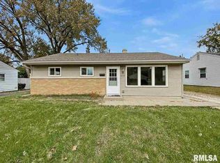 929 W Willow Ln, Peoria, IL 61614