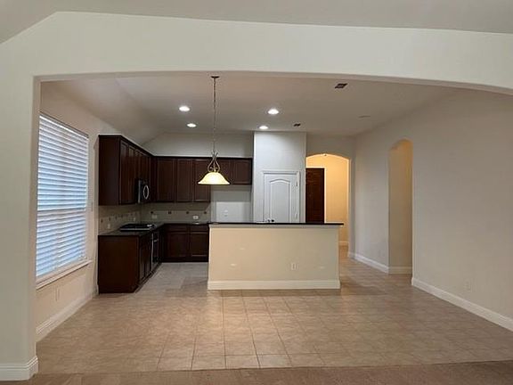5th image of 11505 Zachary Ln