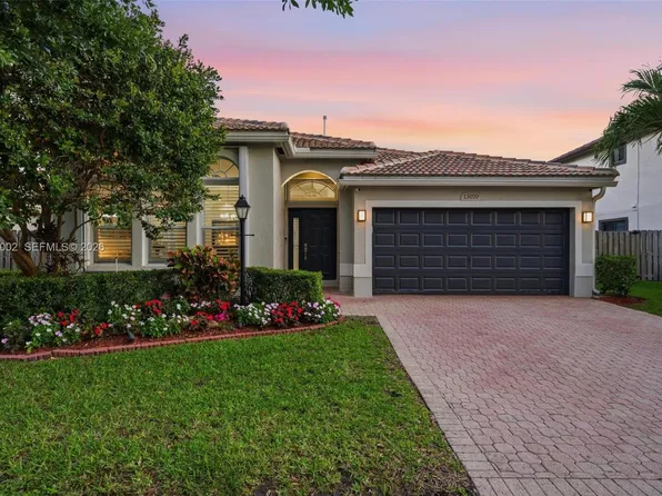 13070 NW 19th St, Pembroke Pines, FL 33028