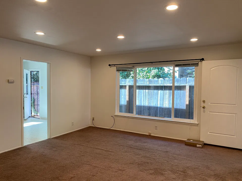 485 Juana Ave