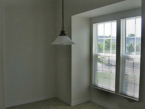5th image of 138 N Arcadian Way