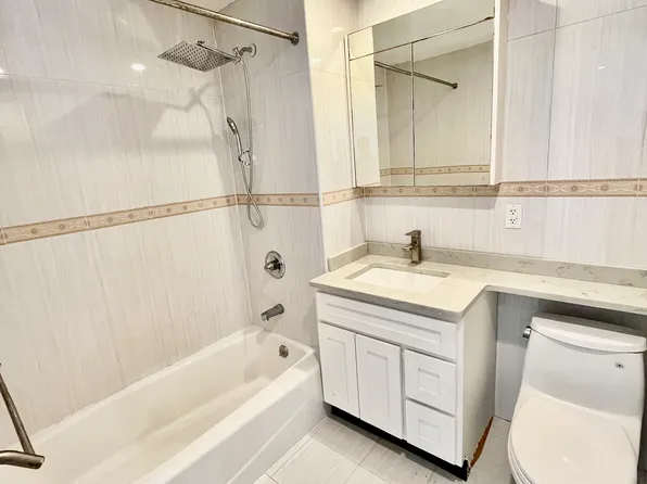 65-50 Austin Street image 6 of 19