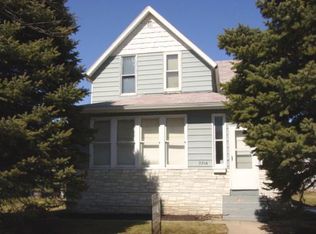 2216 University Ave, Grand Forks, ND 58203