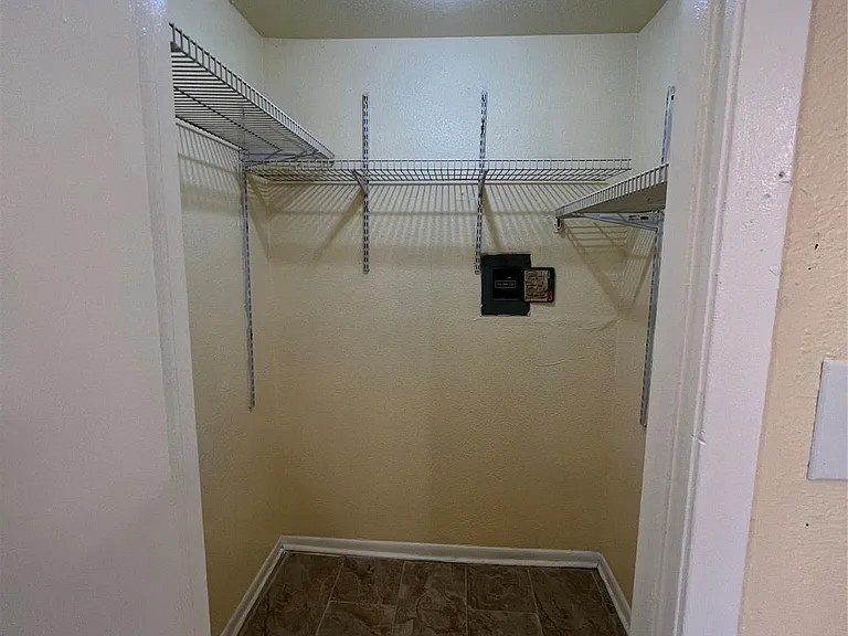9000 Bissonnet St #705 — Photo 17