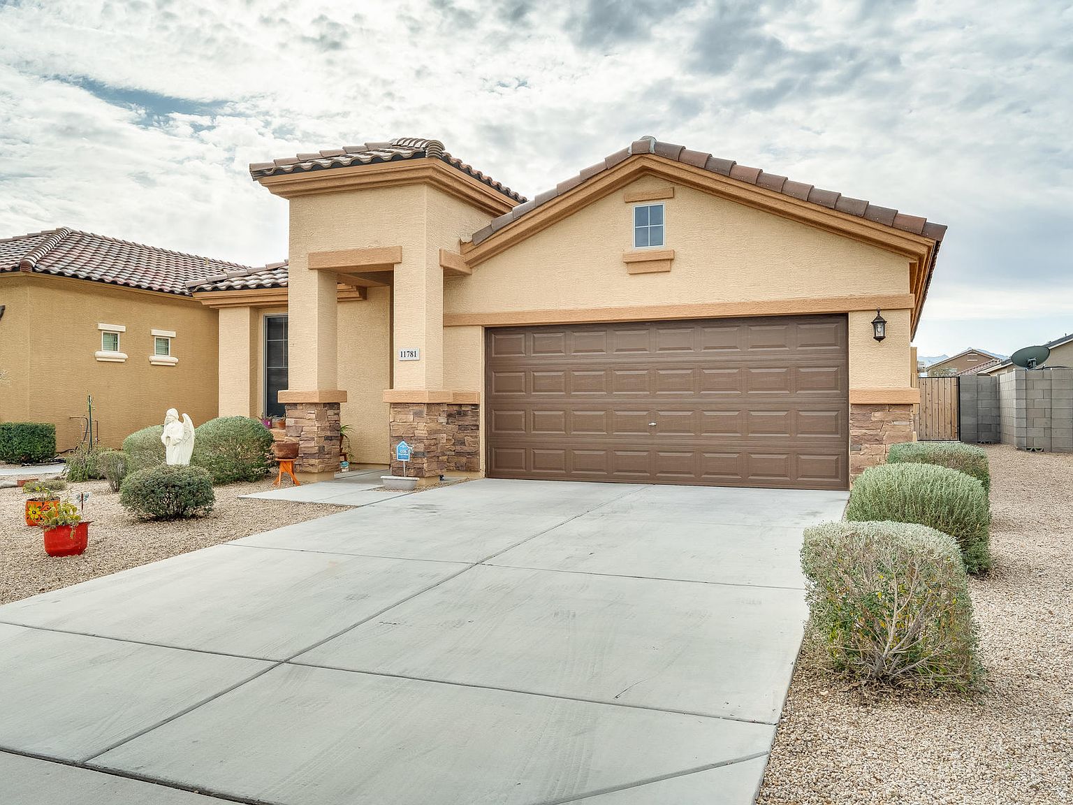 11781 W Overlin Ln Avondale Az 85323 Mls 6030923 Zillow