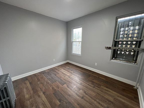 3rd image of 315 Coit St #1