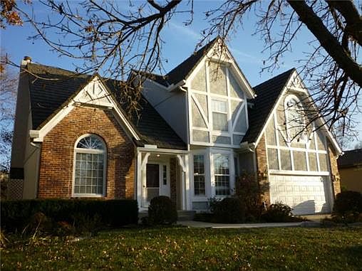 3rd image of 15313 Rosewood St