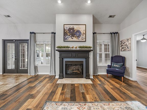 2nd image of 241 Shortleaf Ln