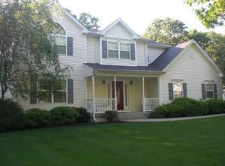 3 Monterey Ln, Yaphank, NY 11980