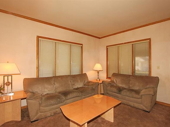 3rd image of 1011 N 11th Ave