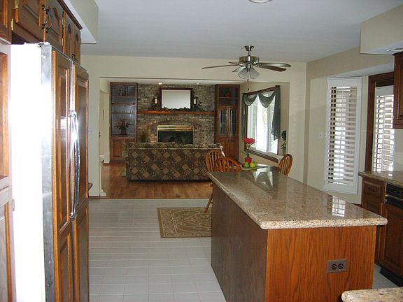 5th image of 11335 W Kluth Dr