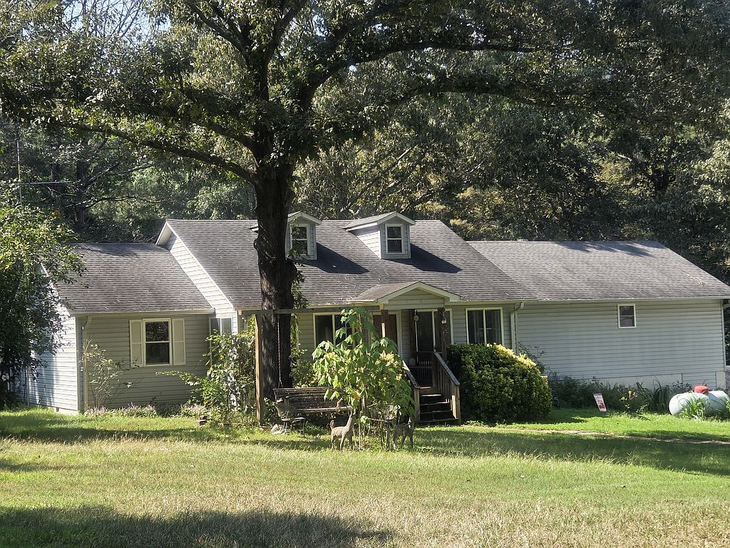 77 Rosewood Ln - Property Image