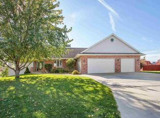 519 Baleshare Rd, Green Bay, WI 54313
