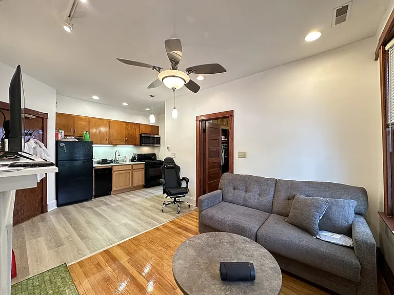 2821 W Shakespeare Ave #F3 — Photo 13