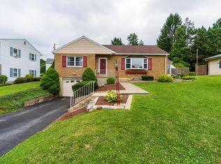 738 Henry Dr, Emmaus, PA