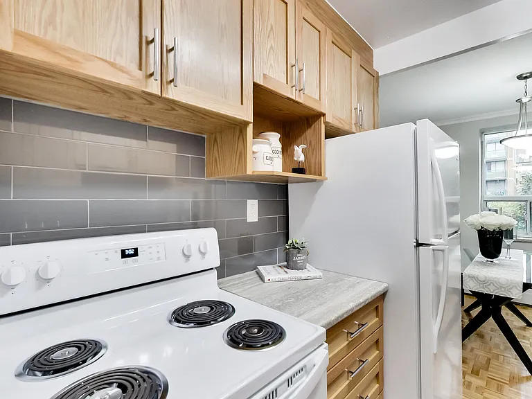 460 Eglinton Ave E #503 — Photo 79