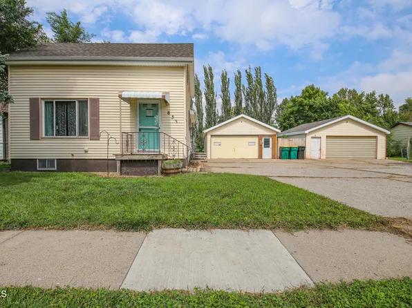 834 Lincoln Ave, Bismarck, ND 58504