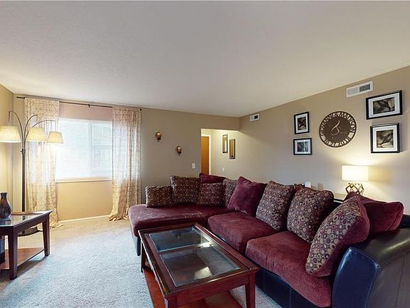 5th image of 9010 Portage Pointe Dr