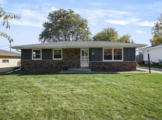 137 Perry Ave, Racine, WI 53406