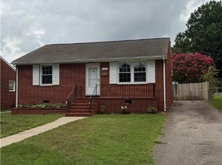 207 Macarthur Ave, Colonial Heights, VA 23834