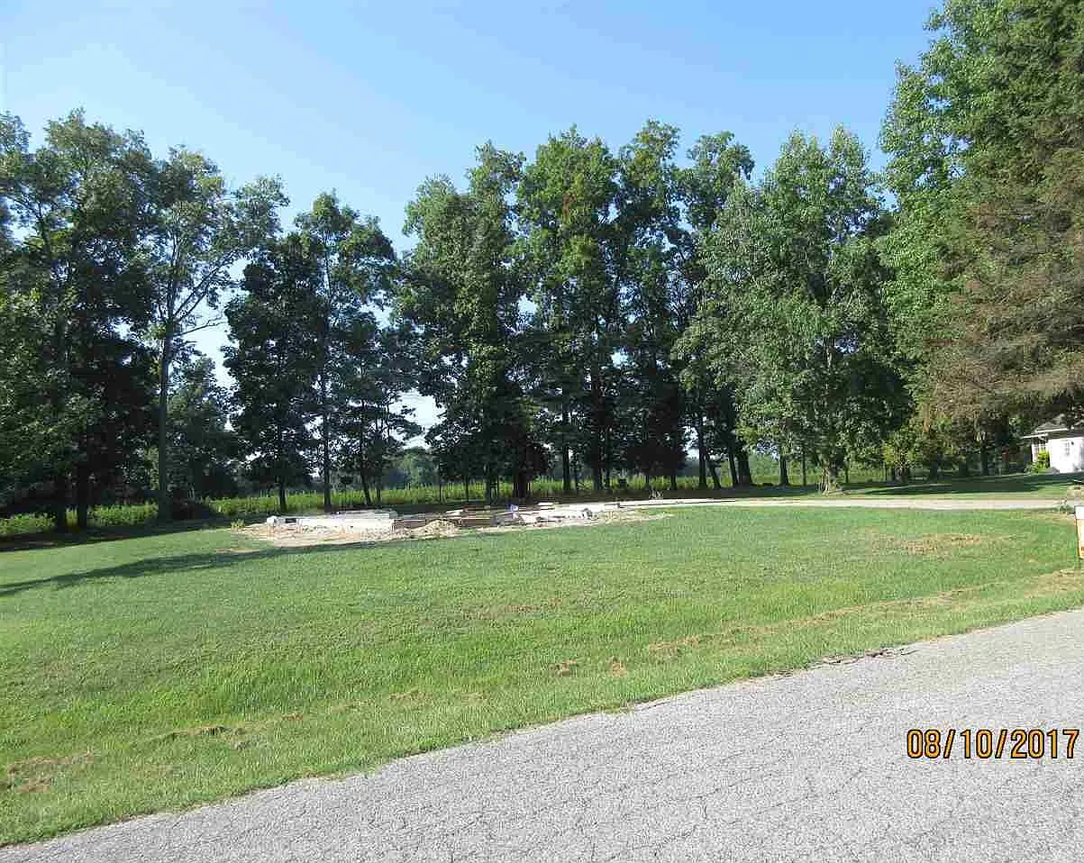 786 E England Dr photo 1