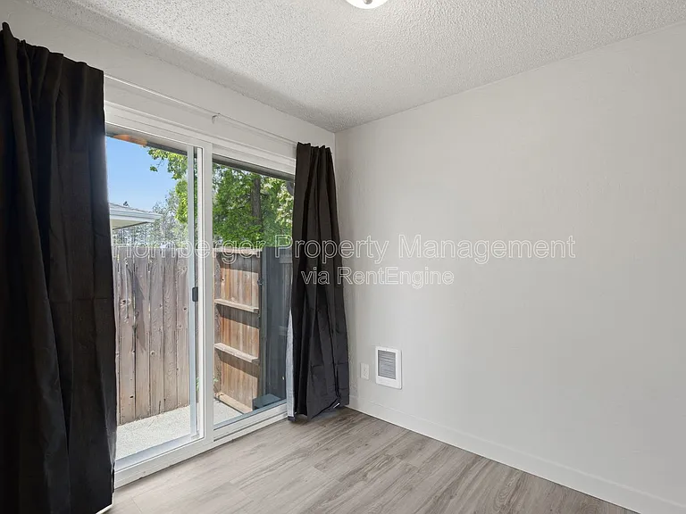 3939 N Mayfair St — Photo 11