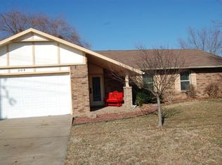 304 SW 20th St, Bentonville, AR 72712