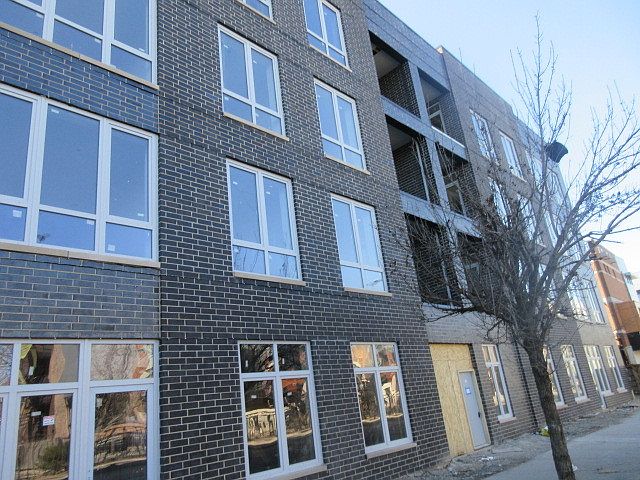 1st image of 2217 W Madison St #204