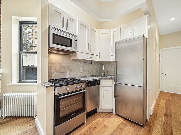5th image of 164 E 82nd St APT 3D