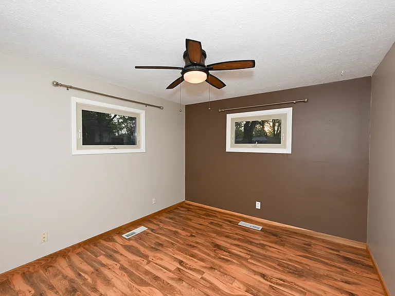287 Edgewood Dr — Photo 16