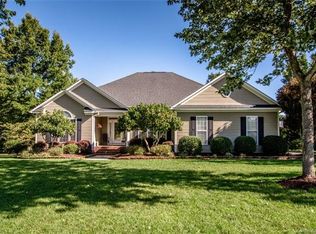 5020 Flagstone Ct, Harrisburg, NC 28075