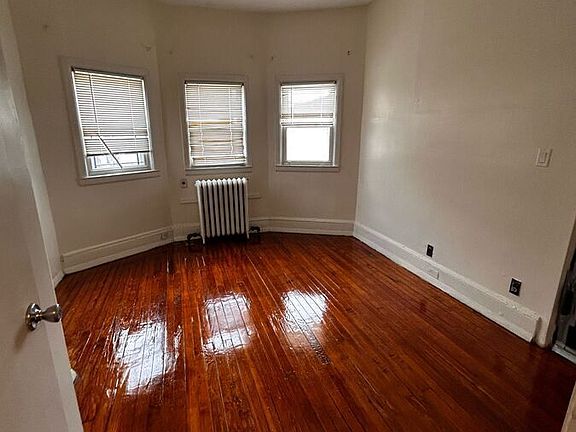2nd image of 111 Morningside Ave APT 1N