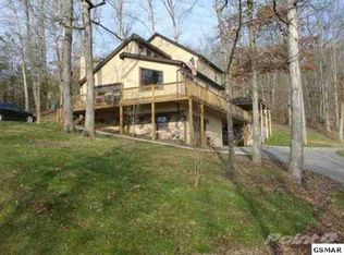214 Forest Court Ln, Sevierville, TN 37876