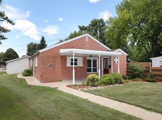 22 Johnson Ct, Appleton, WI 54915