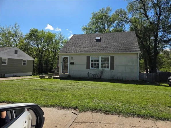 3204 S Sterling Ave, Independence, MO 64052