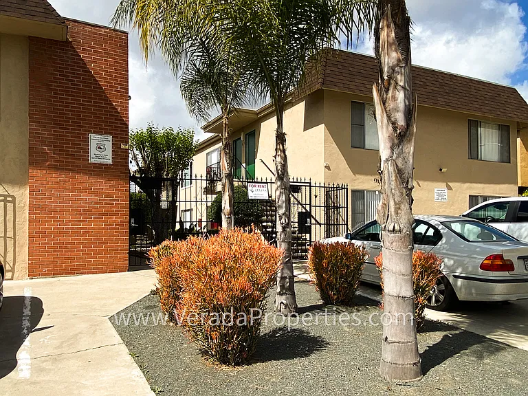 4336 Estrella Ave #4 — Photo 21