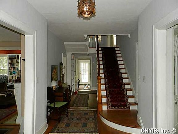 3rd image of 209 Lincoln Park Dr