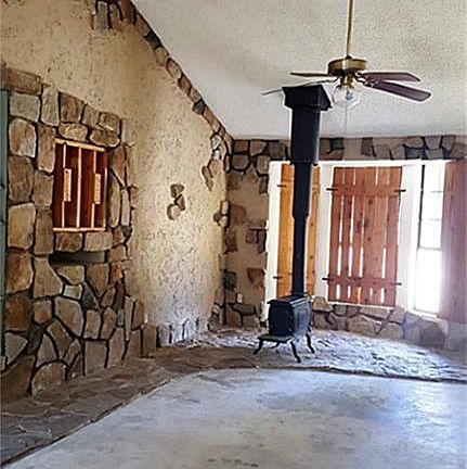 4th image of 12114 Creekside Dr