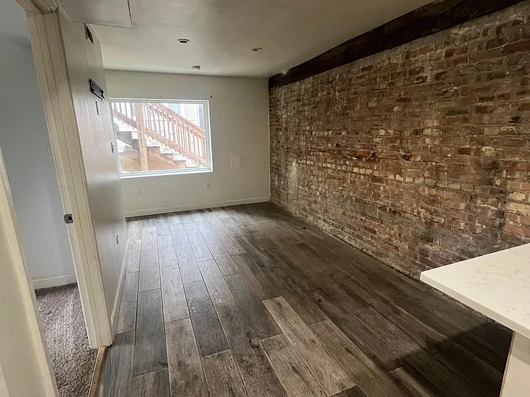 3630 S Hermitage Ave #1R — Photo 4