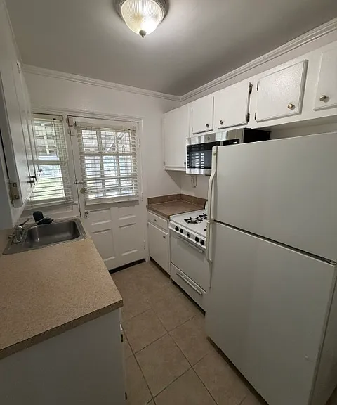 639 Emerson St NE — Photo 13